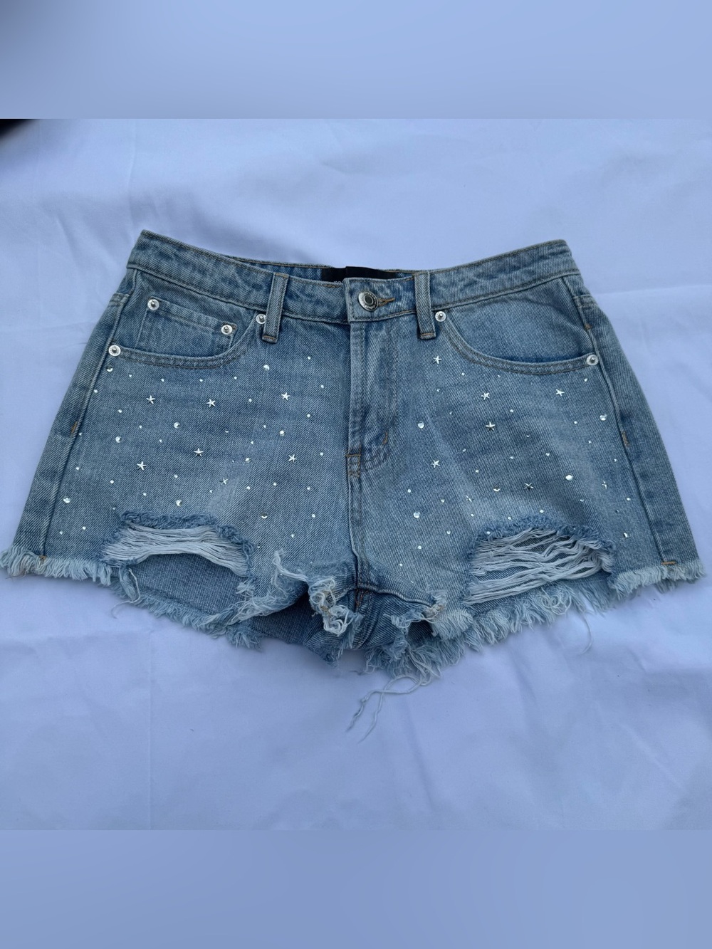 Refuge Women Distressed Denim Shorts Star Studs Light Wash Size 3